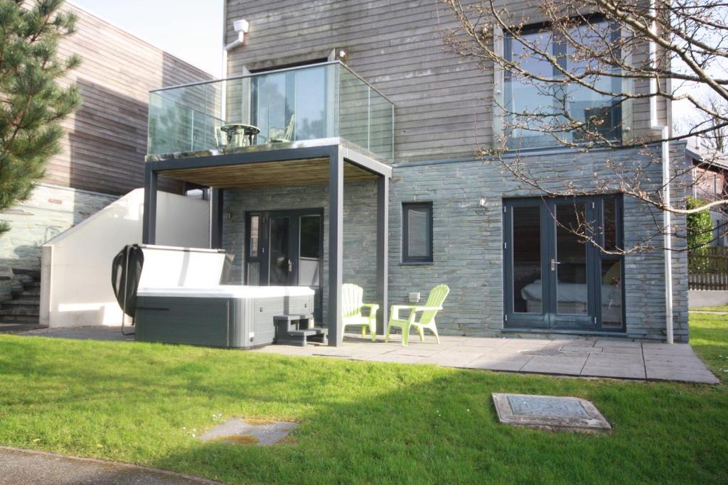 Talland House | House 10
