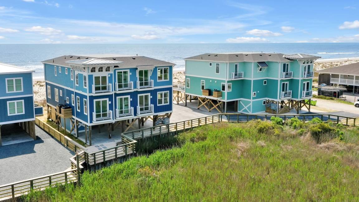 Long Beach House | House ∙ 12 bedrooms ∙ 32 guests