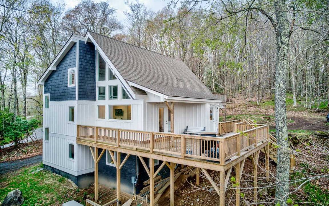 Charter Hills House | House ∙ 3 bedrooms ∙ 10 guests