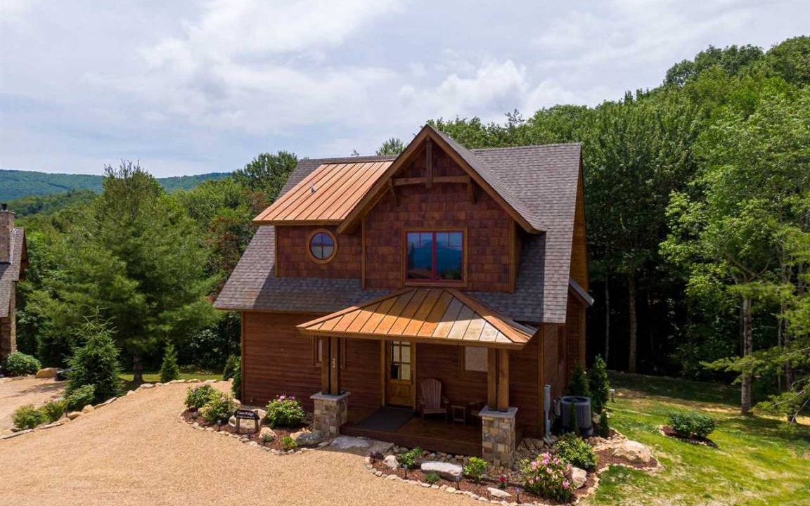 Elk Park House | House ∙ 3 bedrooms ∙ 8 guests