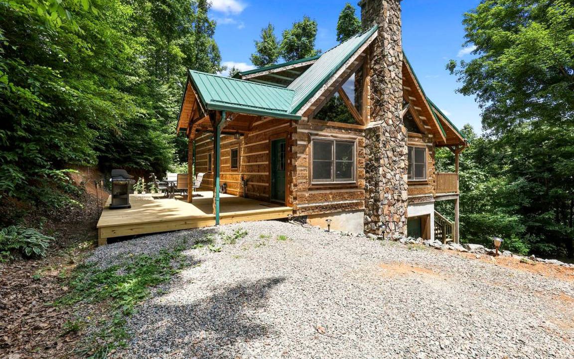 Zionville House | House ∙ 3 bedrooms ∙ 9 guests