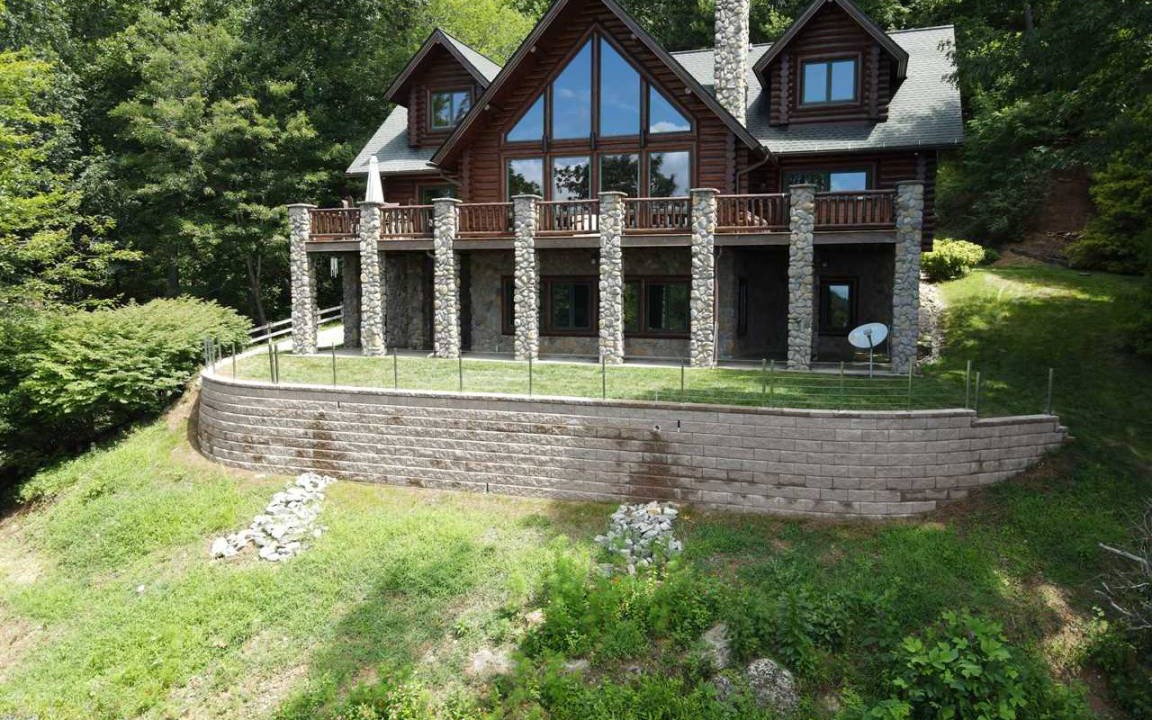 Lenoir House | House ∙ 4 bedrooms ∙ 10 guests