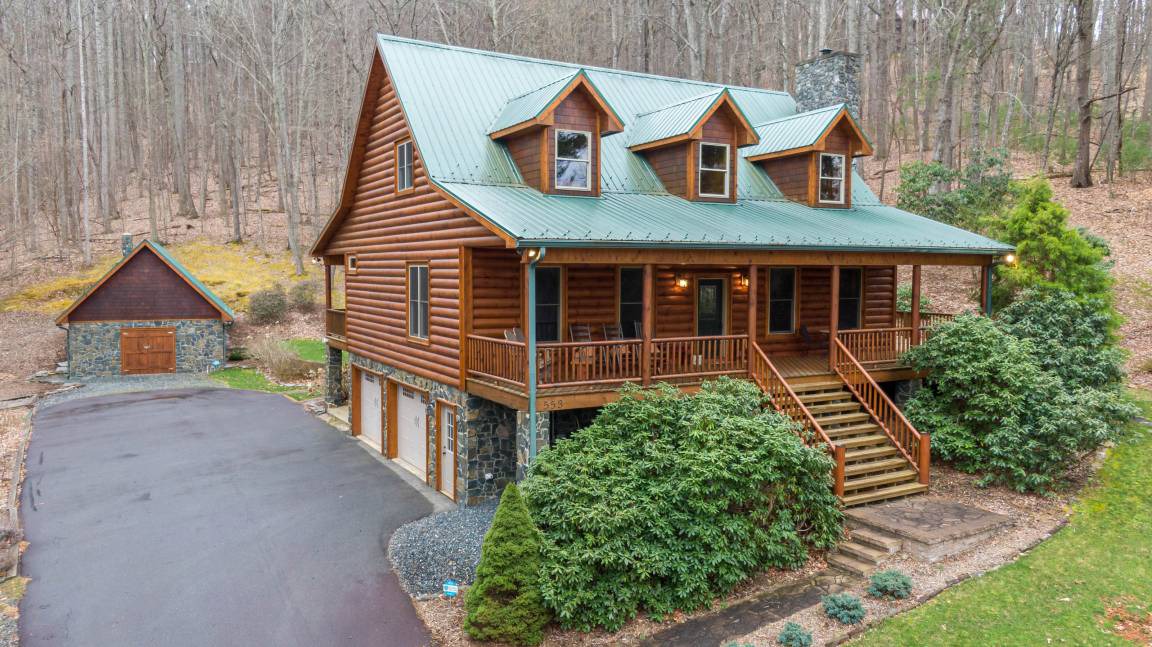Lansing House | House ∙ 4 bedrooms ∙ 12 guests