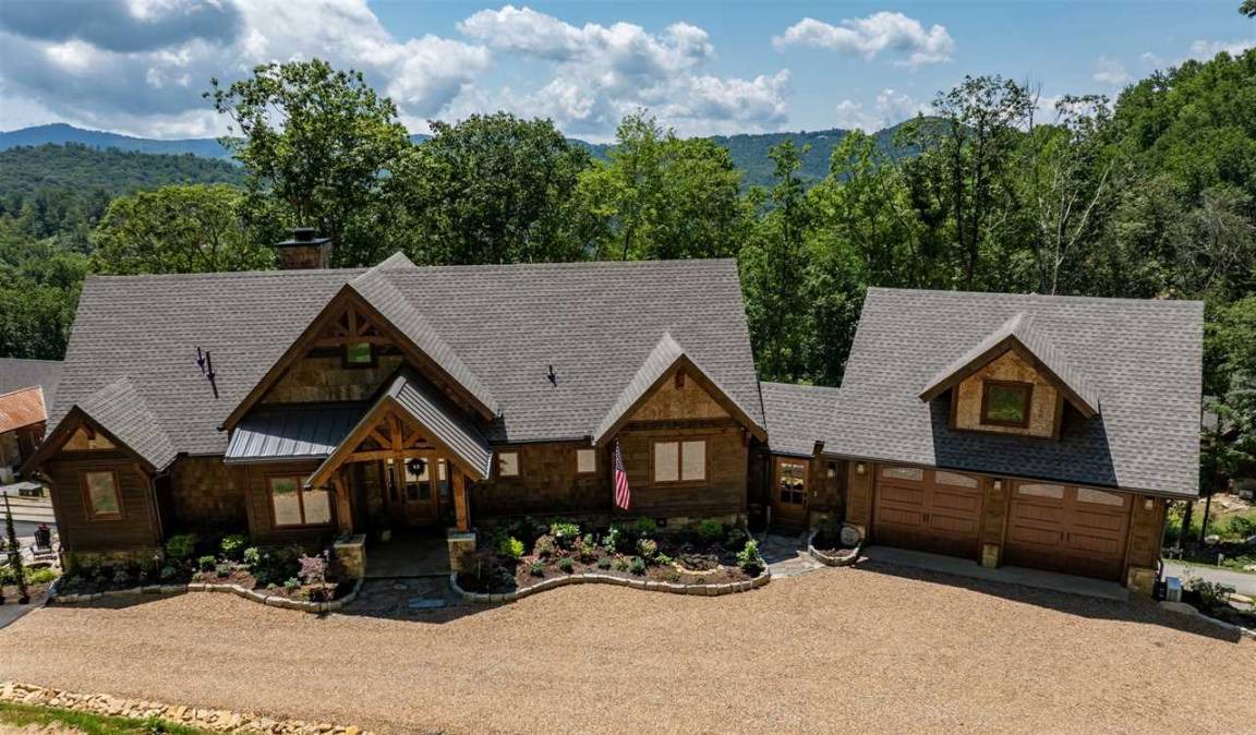 Banner Elk House | House ∙ 4 bedrooms ∙ 12 guests