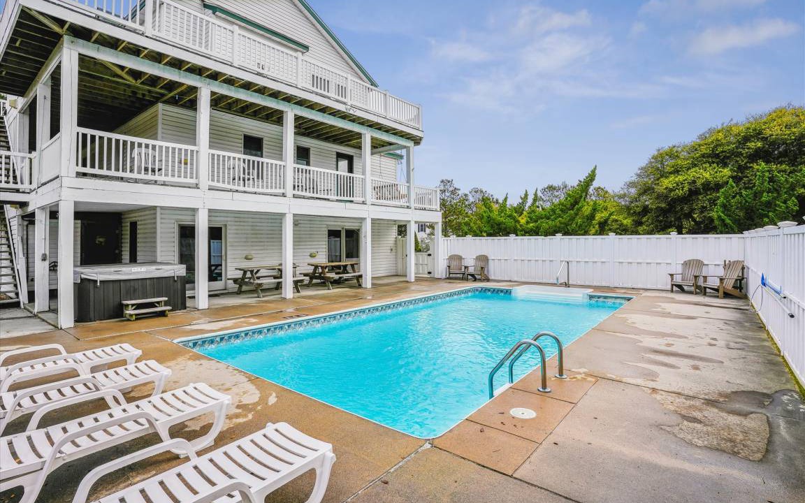 Whalehead Beach House | House ∙ 8 bedrooms ∙ 18 guests
