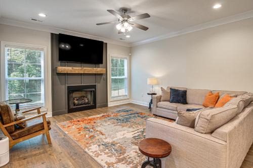 Normal House | Huntsville Home Base w/Yard + Patio!