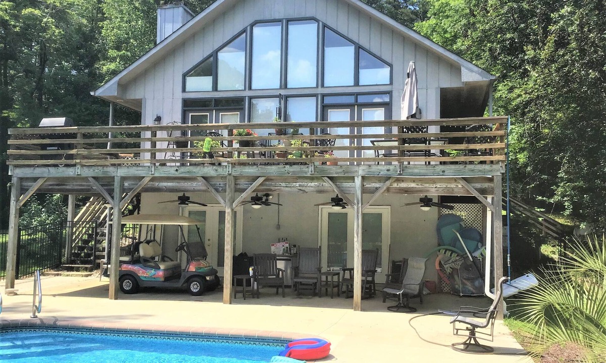 Semora House | HYCO HOLIDAYS - 17 min to VIR - 36 min to Caesar's Casino - Pet Friendly