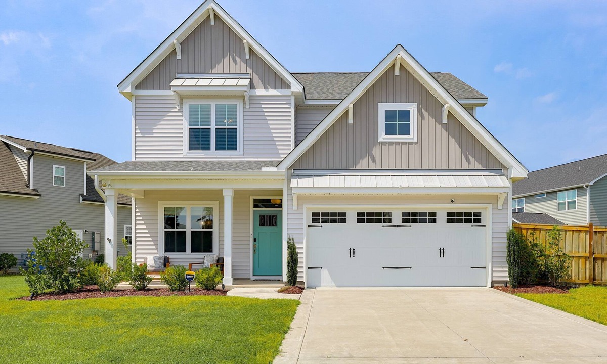 Silver Lake House | Impeccably kept 4 bed/3.5 bath home at Fortune Place in charming Wilmington!