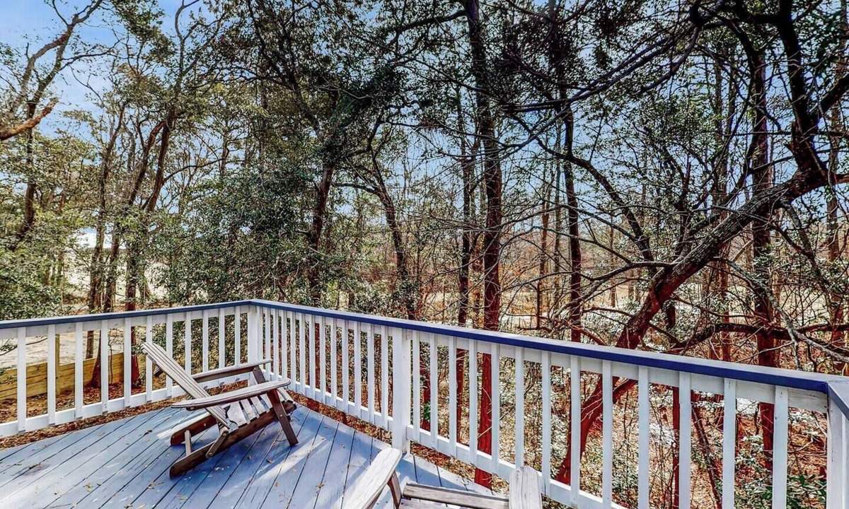 Sea Scape House | In Heart of Kitty Hawk! 3BR. Near golf & shops.