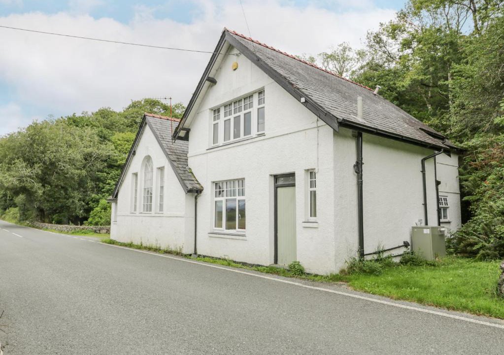 Harlech House | Is Y Deri