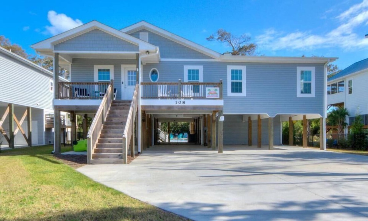 Long Beach House | Isle Be Seaing You: Pool, Hot Tub, Beach Walk