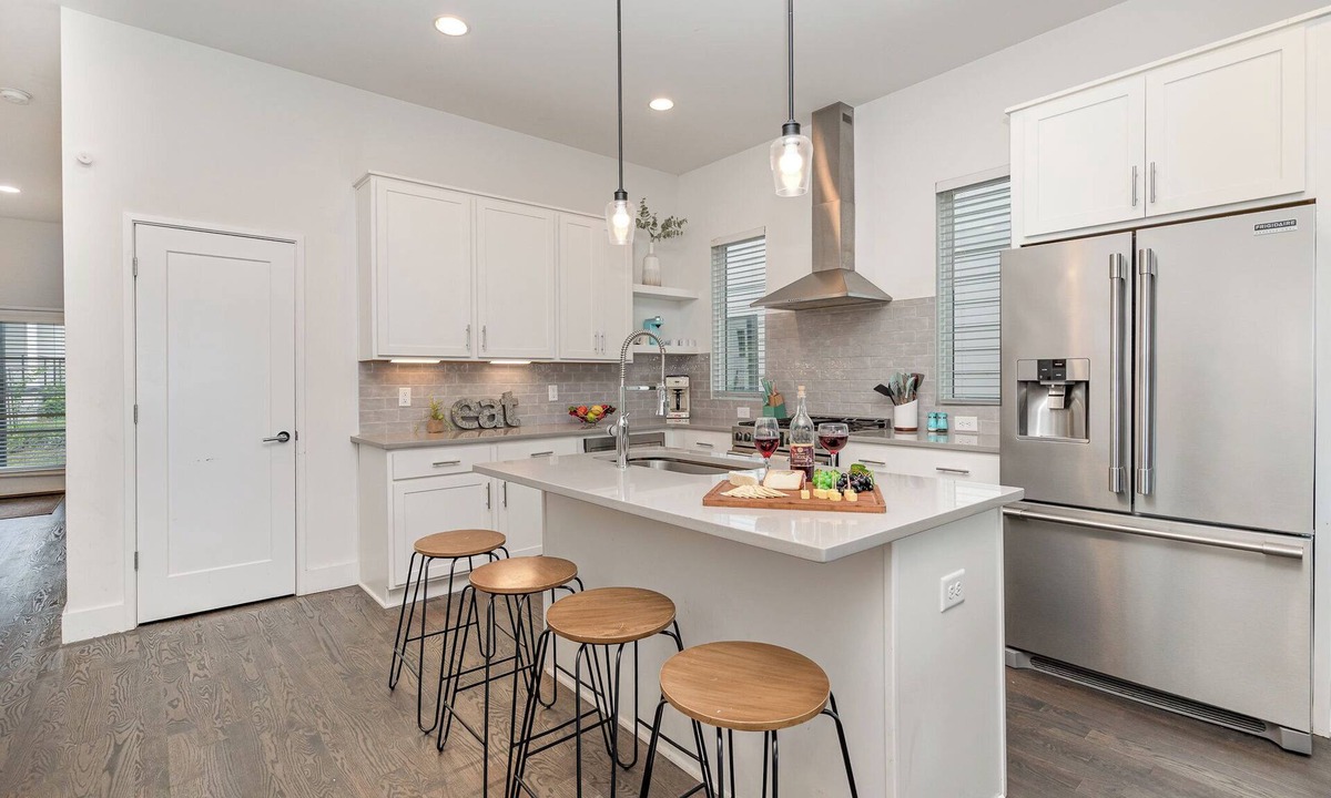 Talbot's Corner Cottage | Jade - Private Patio and Balcony - Near Germantown