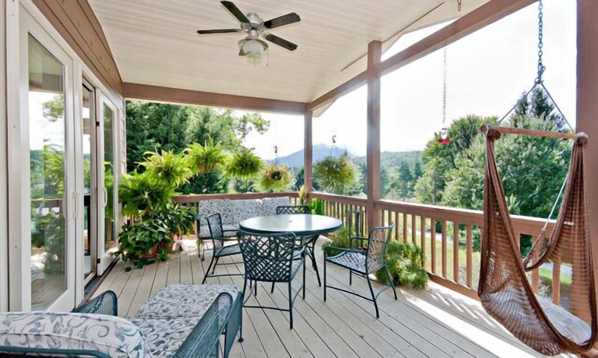 Lake Junaluska House | JOIN US THIS FALL IN THE MOUNTAINS AT BEAUTIFUL LAKE JUNALUSKA! See you soon!