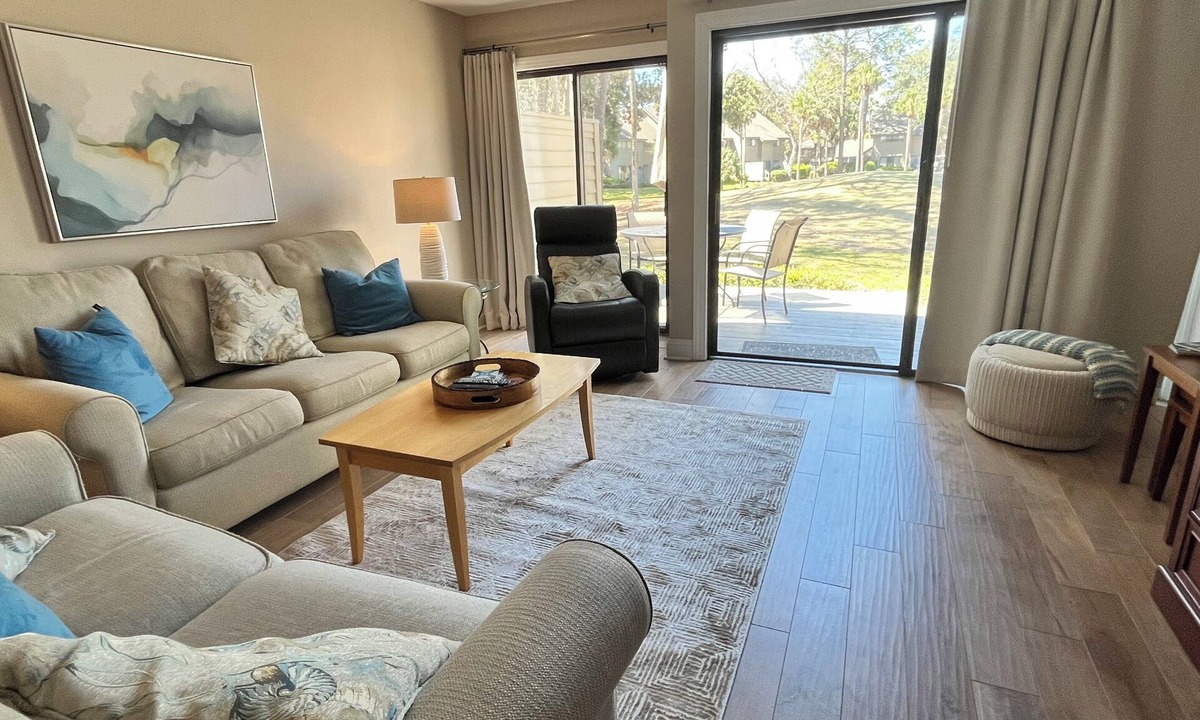 Shipyard Plantation Villa | July 25 - Aug. 1 Open. 5 Min Walk to Beach- Beach Locker & Chairs, Total Reno.