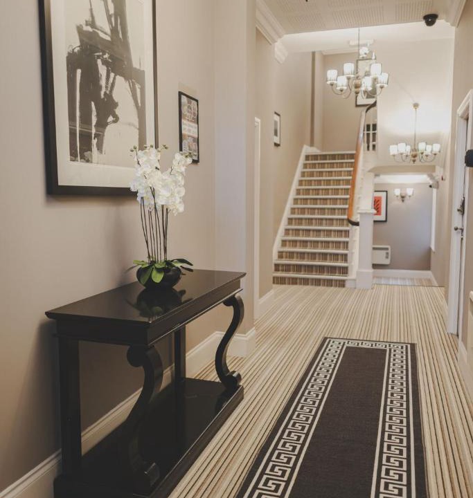 Jesmond Apartment | Kensington House by Warren Collection