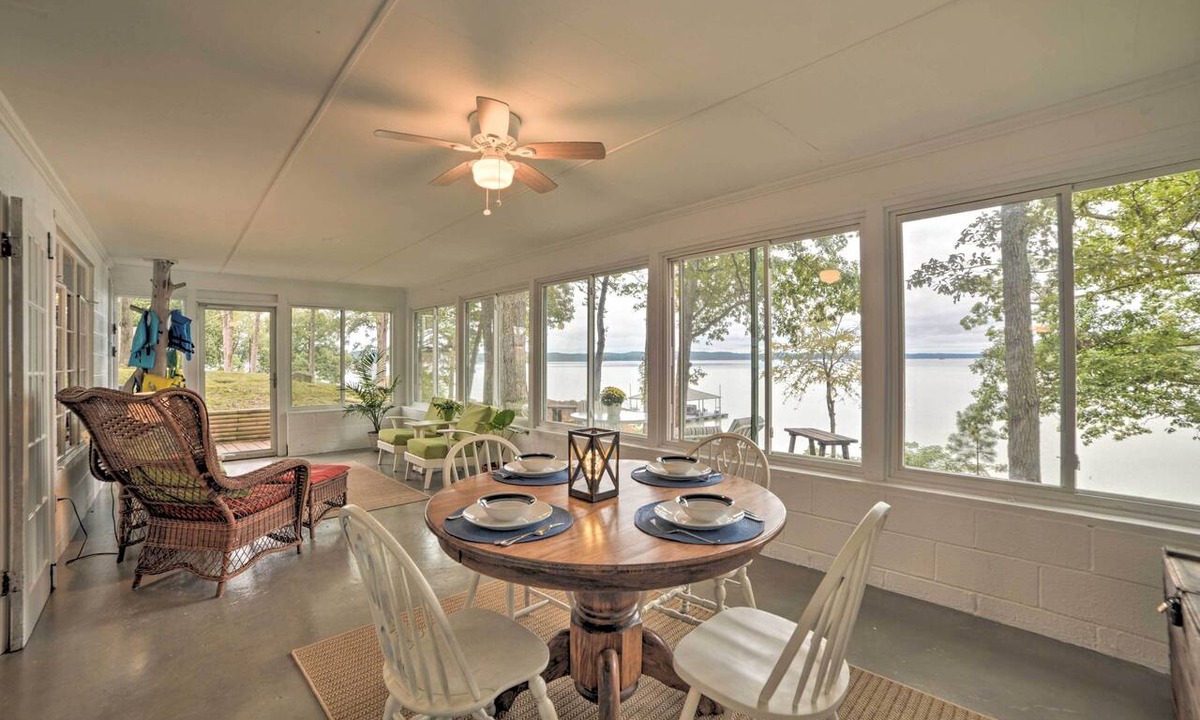 New Concord Cottage | Kentucky Lake Cabin w/Private Dock + Yard