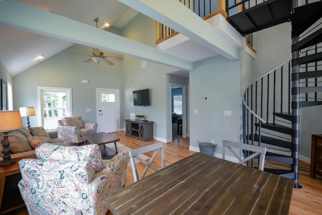Harbinger House | Kilmarlic Nicklaus Cottage