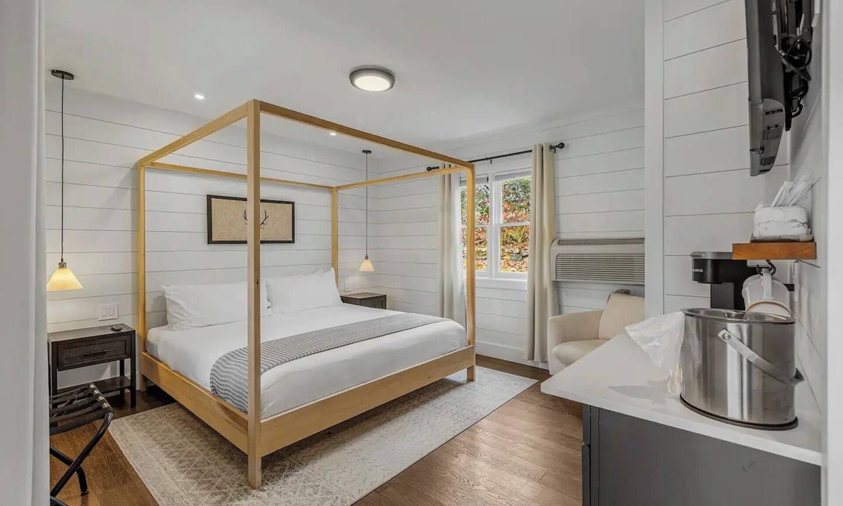 Cashiers Hotel | King Room at our Boutique Bed and Brewery