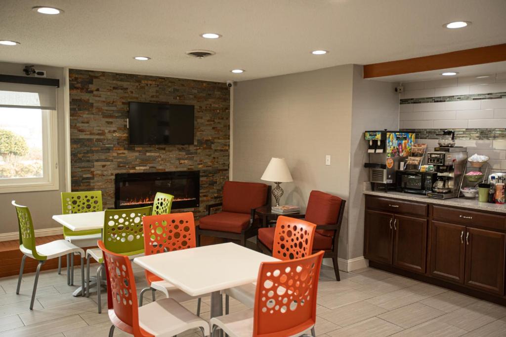 Mount Airy Hotel | Knights Inn Mount Airy