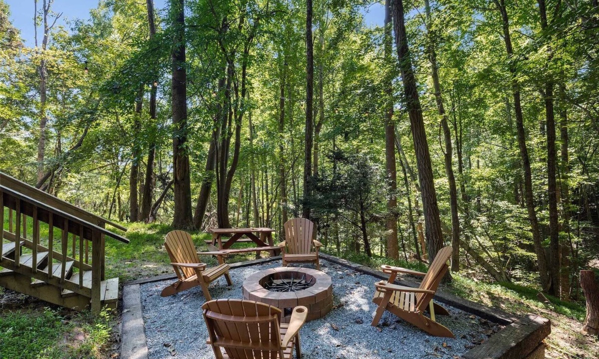 Lake Lure Cabin | Knotty by Nature - hot tub, fire pit, dog friendly