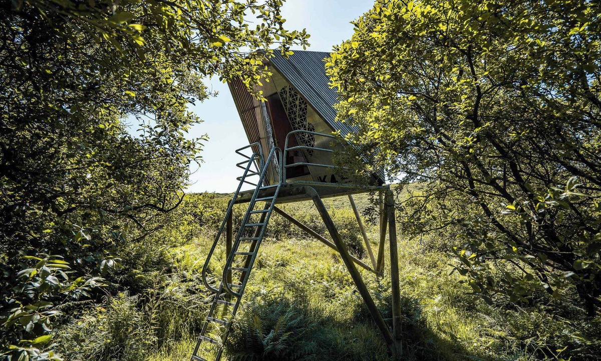 Tintagel Cabin | Kudhva 4 Summary: Per