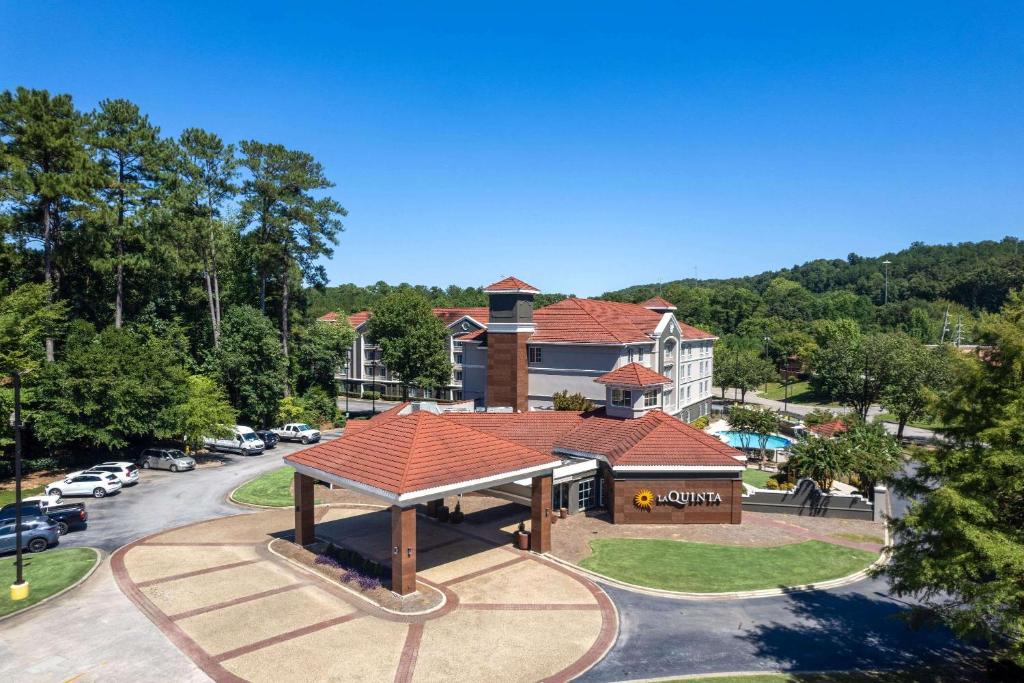 Hoover Hotel | La Quinta by Wyndham Birmingham Hoover