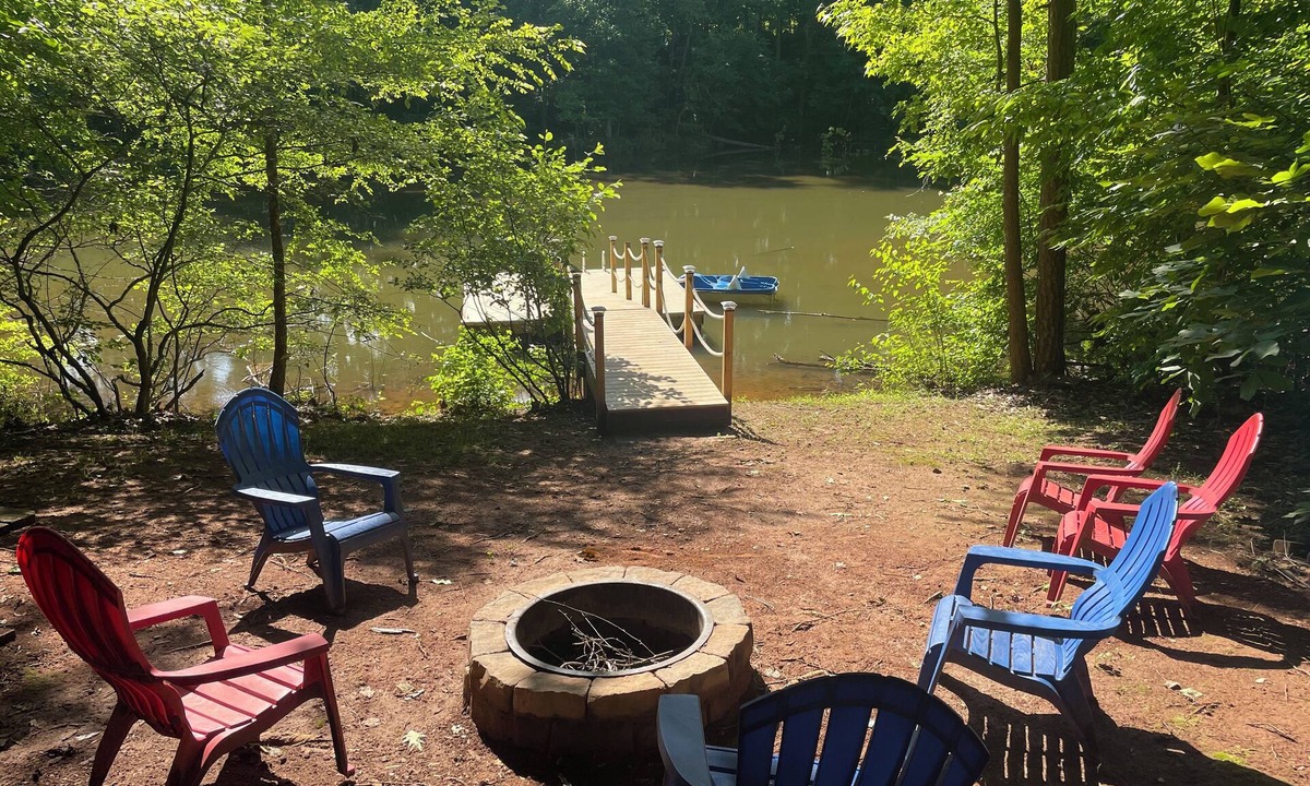 Mooresville House | Lake Front cottage near shopping. Quiet cove on Lake Norman. With lake toys