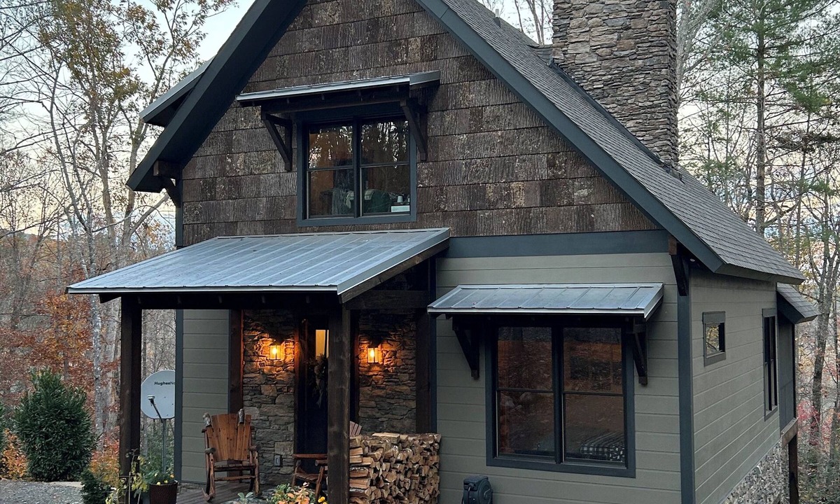 Nebo House | Lake James 2 bed/2 ba. Hike/Bike in out County & State Prk. Private River access