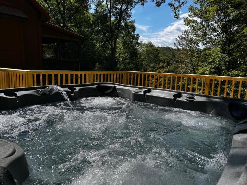 Lake Lure House | Lake Lure Mountain Cabin - Large Screened Porch - Hot Tub