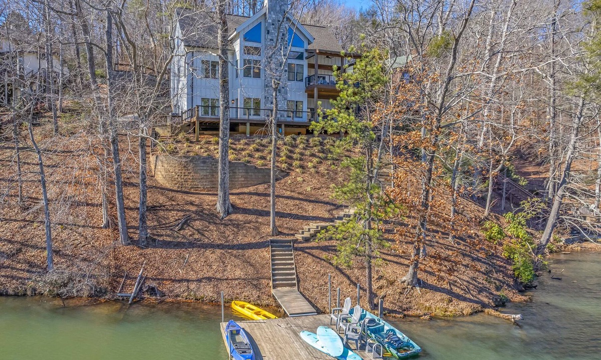 Lake Lure House | Lake Lure Opens May 2026 Lakefront - Mountain Resort, Kayaks, SUP boards