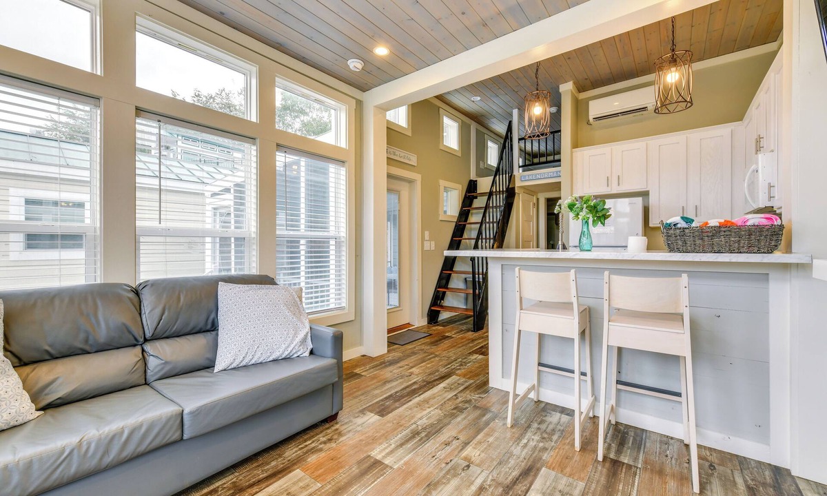 Sherrills Ford Cottage | Lake Norman Getaway w/Pool Access + Kayaking!