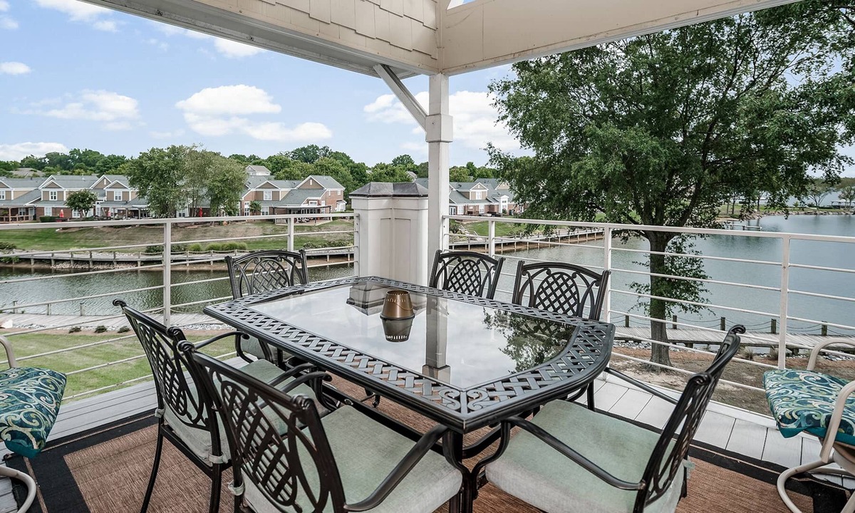 Cornelius Condo | Lake Norman Luxury Waterfront 3rd floor Condo with Elevator, Pool, Tennis