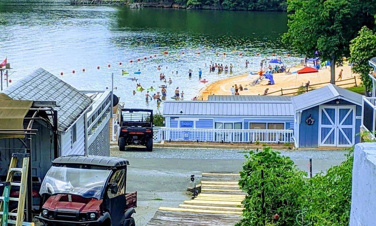 New London Resort | Lake view retreat steps to Badin Lake! Pool, Beach, Restaurant/Bar & Boat Launch