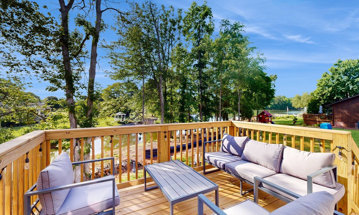 Southmont House | Lakefront retreat with furnished deck, dock, firepit, washer/dryer, & AC