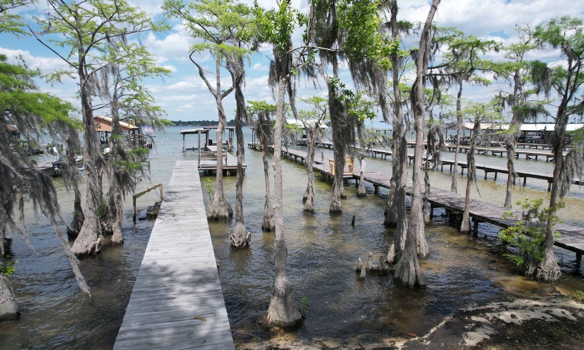 White Lake House | Lakefront with Private Pier at White Lake