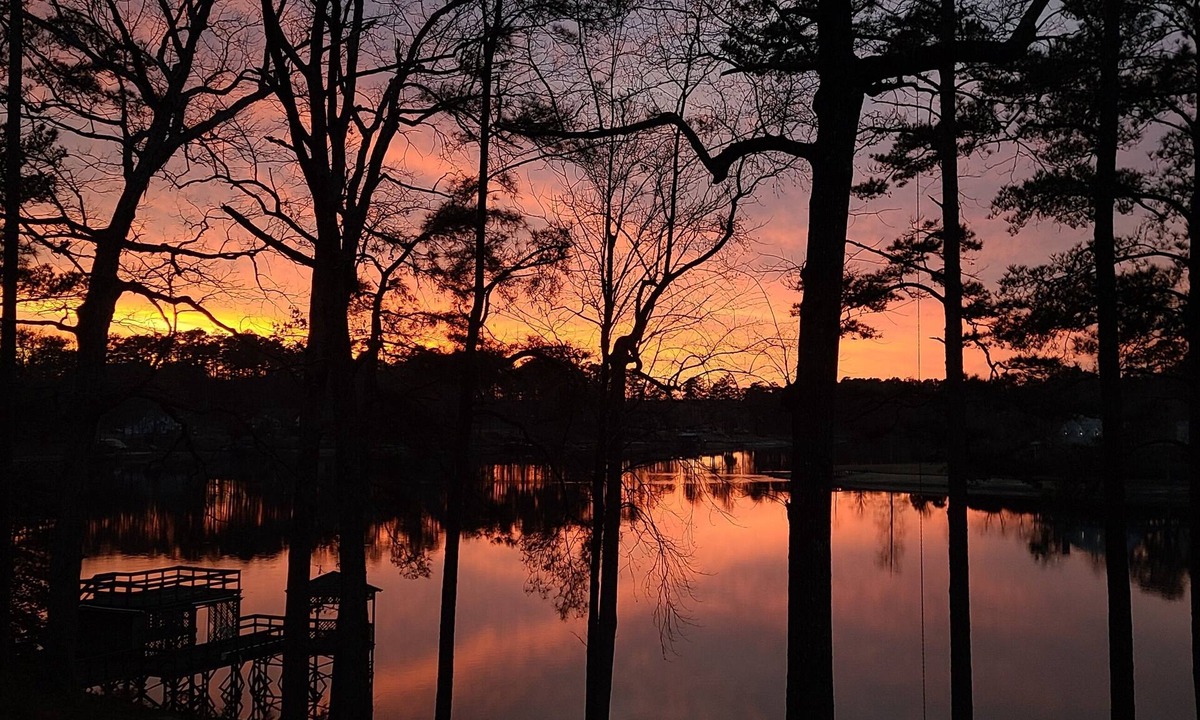 Cordova House | Lakeview Retreat - 30+min. from Southern Pines