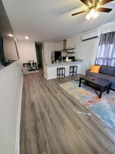 Durham House | Lakewoodlyon Park Renovated Cottage Near Duke 28a