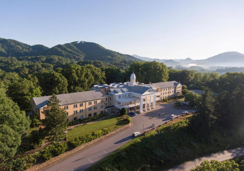 Lake Junaluska Hotel | Lambuth Inn