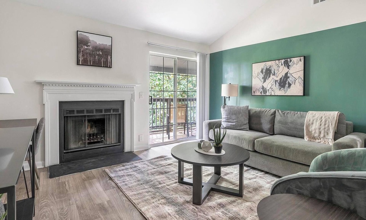 Green Hills Apartment | Landing | Amazing 1BD, Gym, Pool