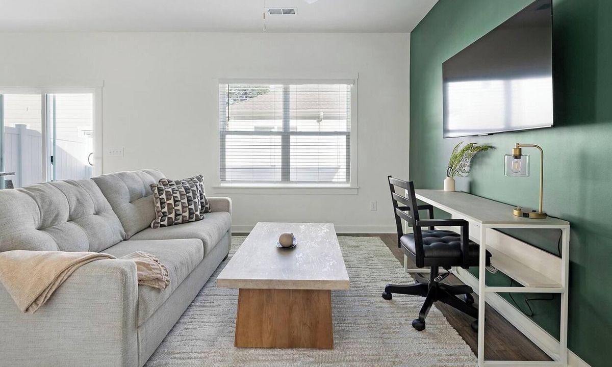 Port Wentworth Apartment | Landing | Beautiful 1BD, Gym, Pool