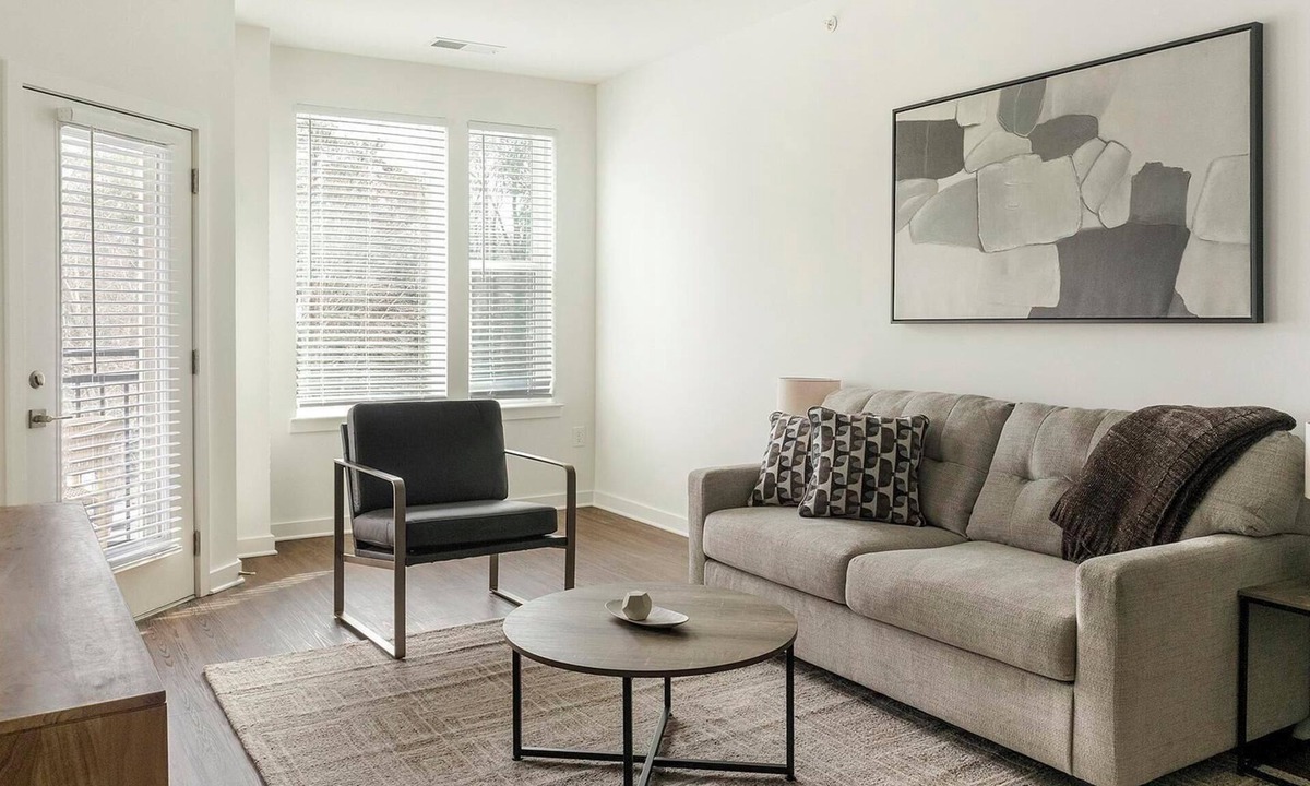 Southeast Raleigh Apartment | Landing | Beautiful 1BD, Gym, Clubhouse