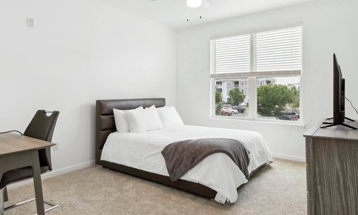Eden Apartment | Landing | Chic 1BD, Pool, Yoga Studio