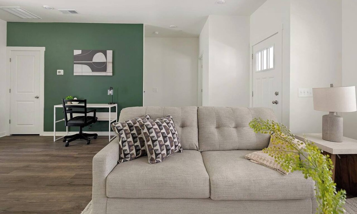 Port Wentworth Apartment | Landing | Modern 2BD, Clubhouse, Pool