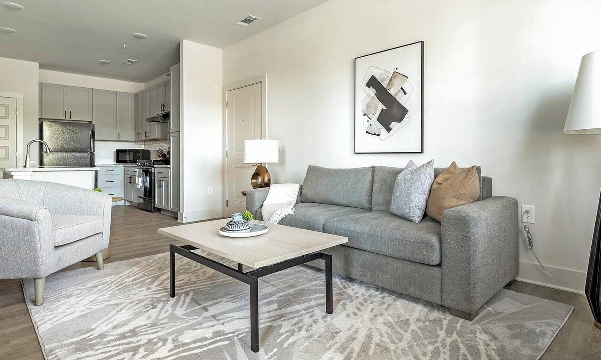Charlotte Apartment | Landing | Spectacular 1BD, Pool, Gym