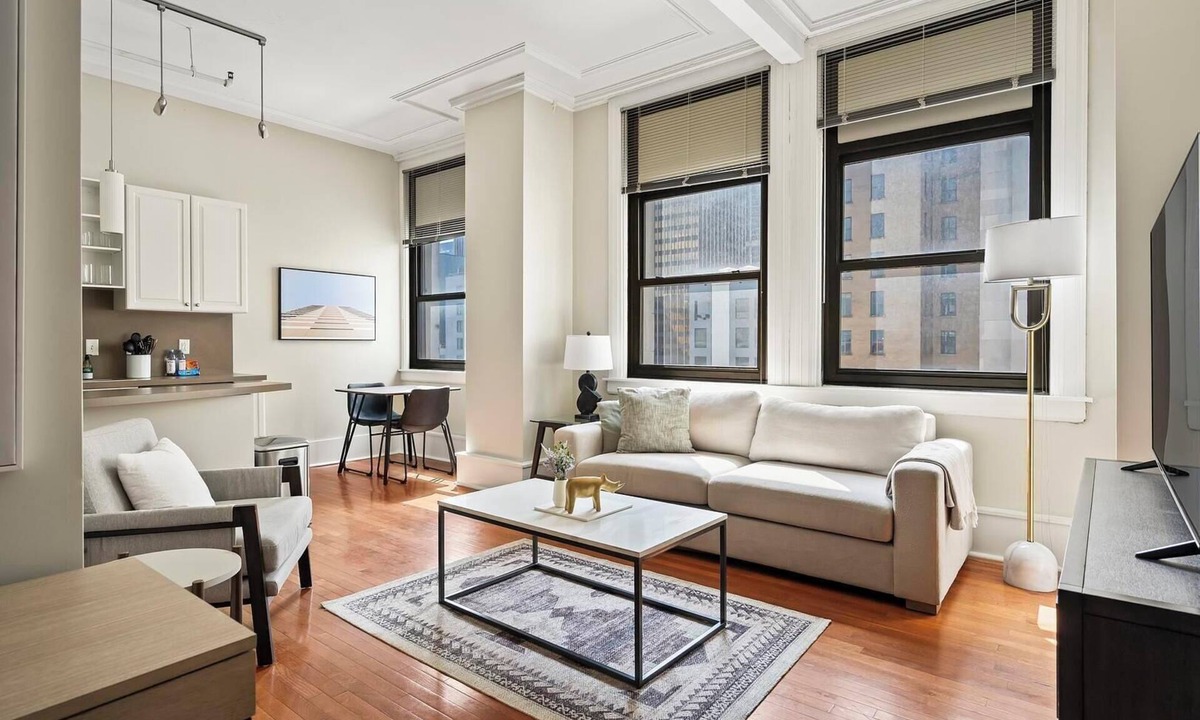 Downtown Nashville Apartment | Landing | Stunning 1BD, Gym