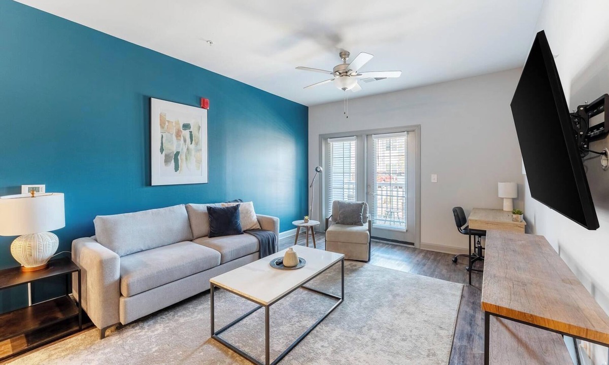 Socastee Apartment | Landing | Stunning 2BD, Gym, Pool
