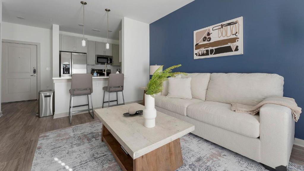 Longs Apartment | Landing Stylish 1BD Game Room Gym
