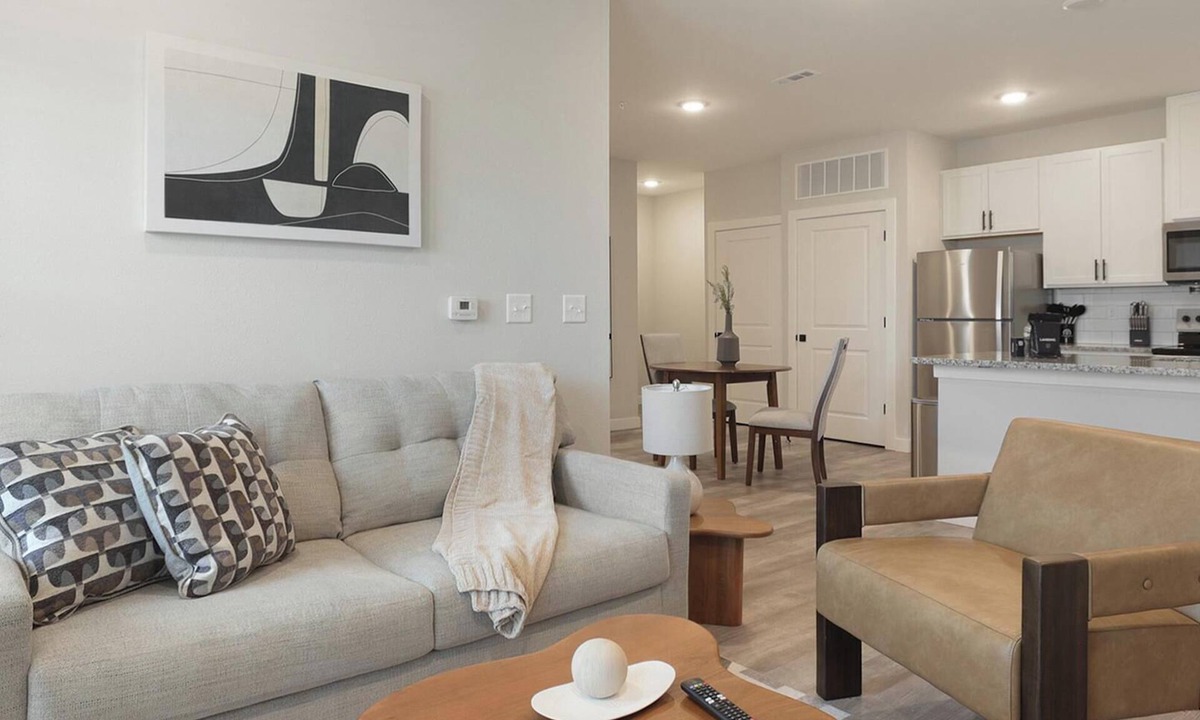 Beaufort Apartment | Landing | Stylish 1BD, Gym