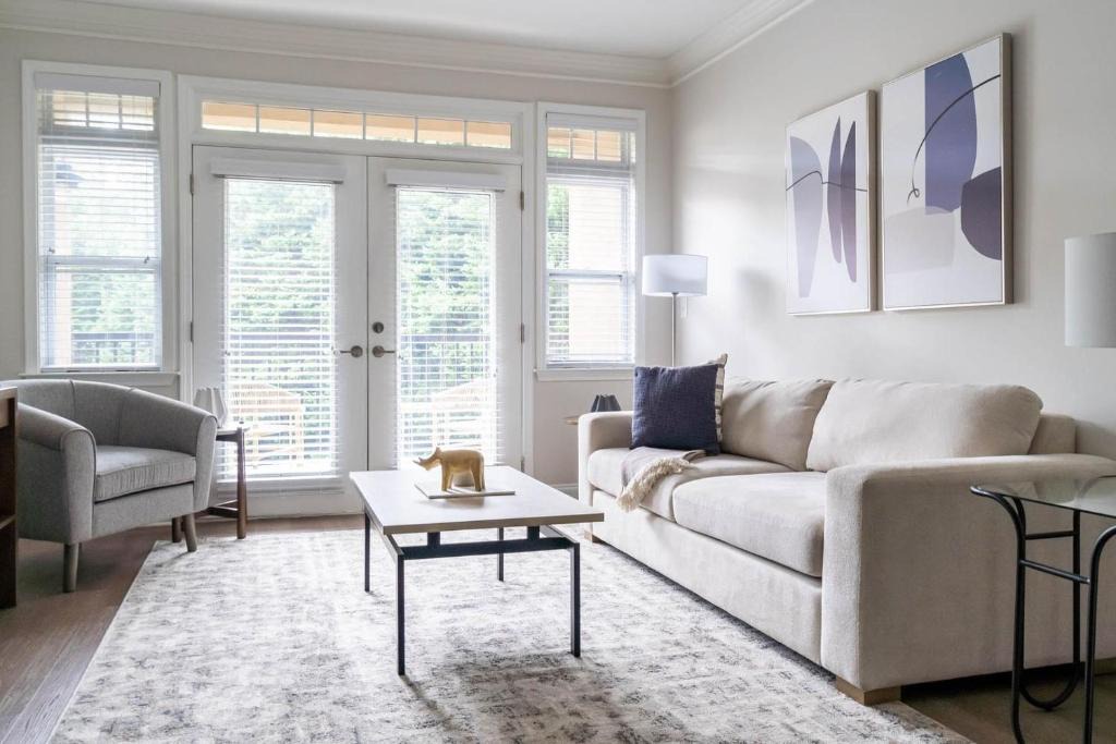 Cary Apartment | Landing Stylish 2BD Courtyard Pool