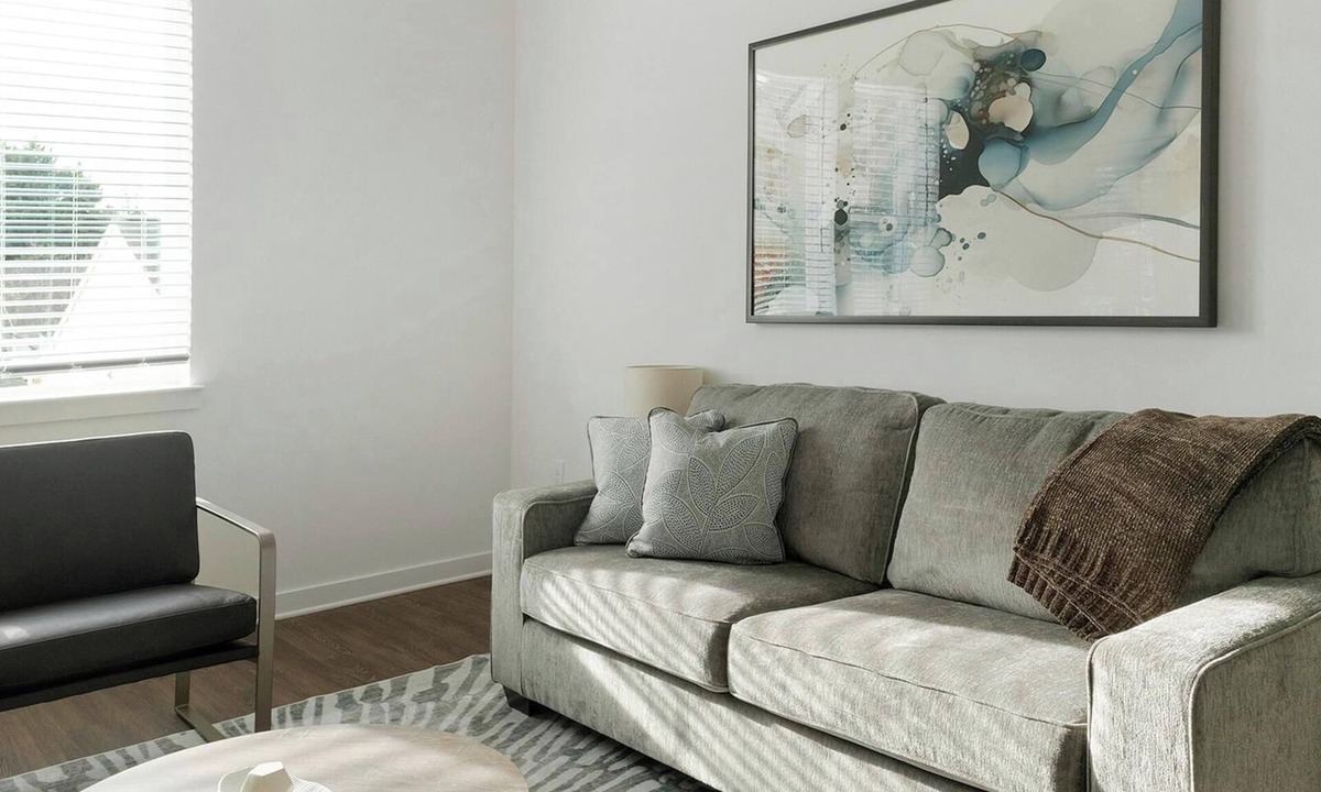 Southeast Raleigh Apartment | Landing | Stylish 2BD, Yoga Studio, Gym
